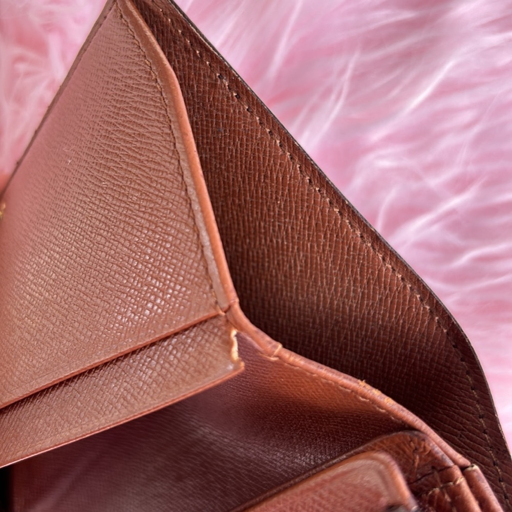 Louis Vuitton Wallet - Picture 10 of 16